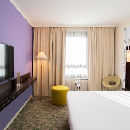 Ibis Styles Evry Courcouronnes Hotel And Events Εξωτερικό φωτογραφία