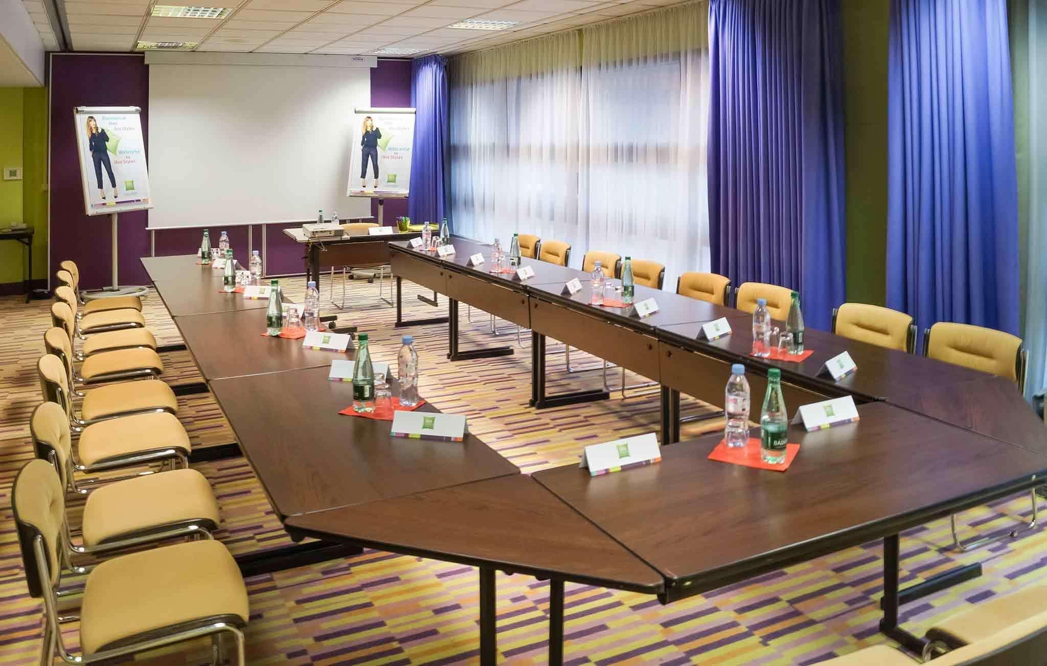 Ibis Styles Evry Courcouronnes Hotel And Events Εξωτερικό φωτογραφία