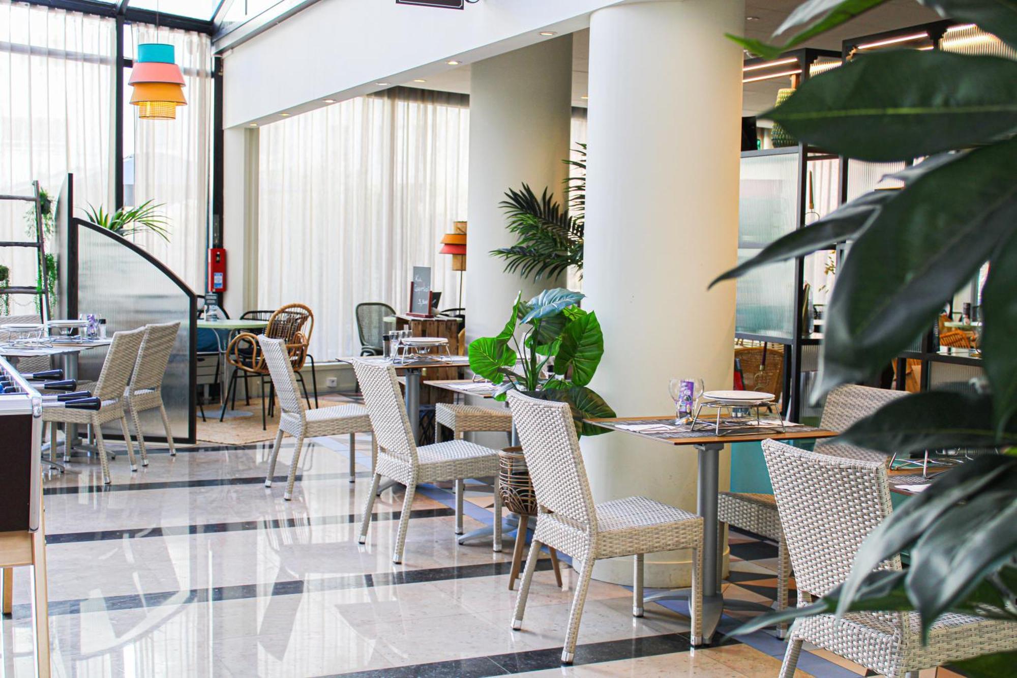 Ibis Styles Evry Courcouronnes Hotel And Events Εξωτερικό φωτογραφία